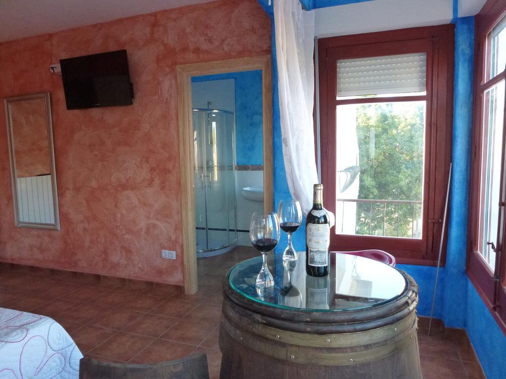Hostal A La Sombra Del Laurel Наваррете Экстерьер фото