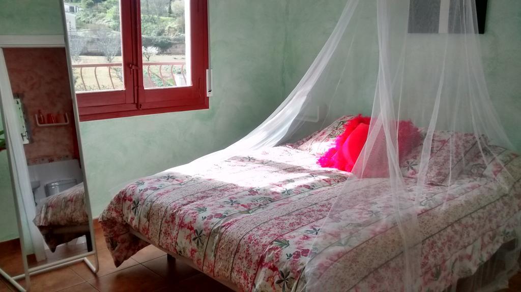 Hostal A La Sombra Del Laurel Наваррете Экстерьер фото