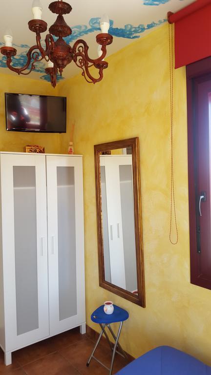 Hostal A La Sombra Del Laurel Наваррете Экстерьер фото